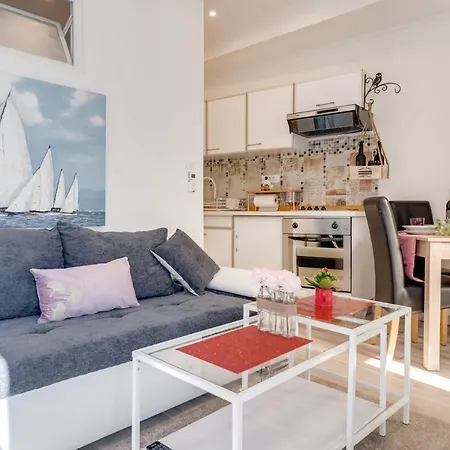 Bed & Breakfast Antigona 3*