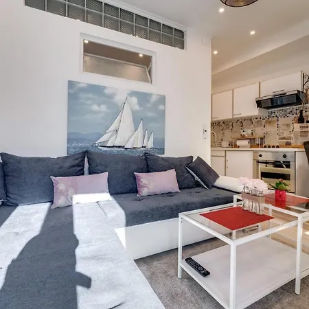Bed & Breakfast Antigona 3*